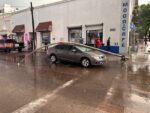 Lluvias y fuertes vientos dejan árboles y postes caídos en Culiacán Lluvias y fuertes vientos dejan árboles y postes caídos en Culiacán