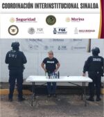 En distintos hechos en Culiacán, el Grupo Interinstitucional asegura un vehículo con reporte de robo y cargadores, además detuvo a una mujer por robo a comercio En distintos hechos en Culiacán, el Grupo Interinstitucional asegura un vehículo con reporte de robo y cargadores, además detuvo a una mujer por robo a comercio