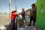 Entrega de apoyos en comunidades de Guasave afectadas por el incremento del nivel de la marea Entrega de apoyos en comunidades de Guasave afectadas por el incremento del nivel de la marea