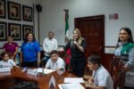 Ana Miriam Ramos acompaña a estudiantes de la primaria Benito Juárez durante visita al Ayuntamiento de Culiacán Ana Miriam Ramos acompaña a estudiantes de la primaria Benito Juárez durante visita al Ayuntamiento de Culiacán