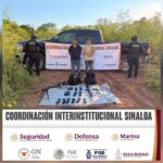 En Mocorito, el Grupo Interinstitucional detuvo a dos civiles que viajaban en camioneta robada; les aseguraron un barret calibre .50 En Mocorito, el Grupo Interinstitucional detuvo a dos civiles que viajaban en camioneta robada; les aseguraron un barret calibre .50