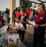 Lleva SDEBIES más de 2 mil despensas a comunidades indígenas de la zona norte de Sinaloa Lleva SDEBIES más de 2 mil despensas a comunidades indígenas de la zona norte de Sinaloa